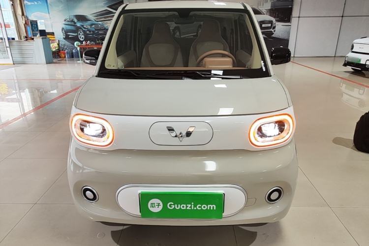 Used Wuling Hongguang MINIEV 2024 3rd Generation 215km Youth Edition Front