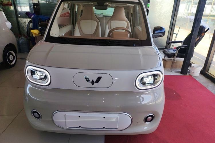 Used Wuling Hongguang MINIEV 2024 3rd Generation 215km Youth Edition Front