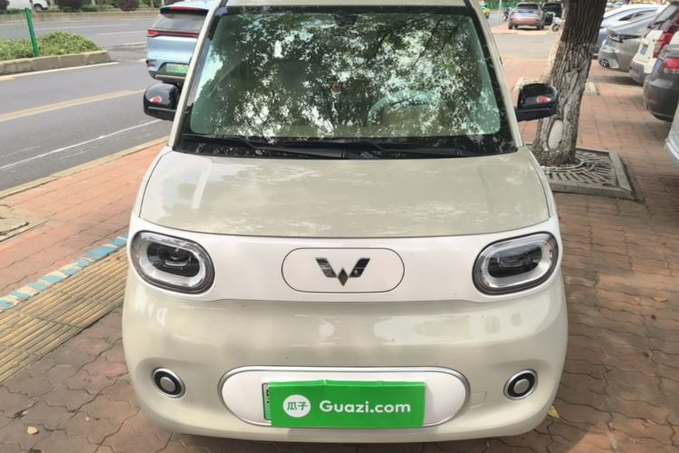 Used Wuling Hongguang MINIEV 2024 3rd Generation 215km Youth Edition Front