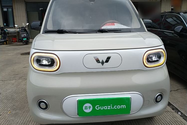 Used Wuling Hongguang MINIEV 2024 3rd Generation 215km Youth Edition Front