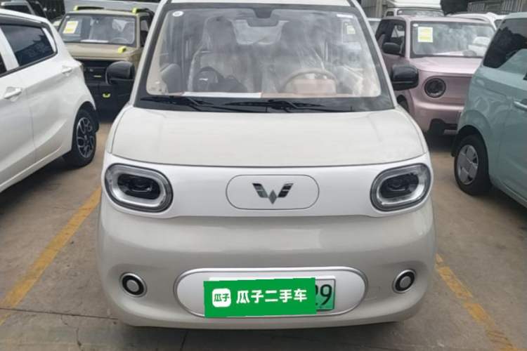 Used Wuling Hongguang MINIEV 2024 3rd Generation 215km Youth Edition Front