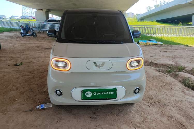 Used Wuling Hongguang MINIEV 2024 3rd Generation 215km Youth Edition Front