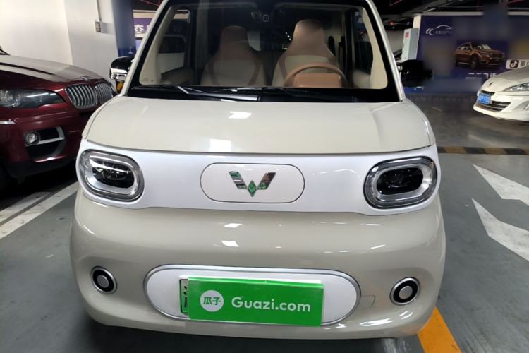 Used Wuling Hongguang MINIEV 2024 3rd Generation 215km Youth Edition Front