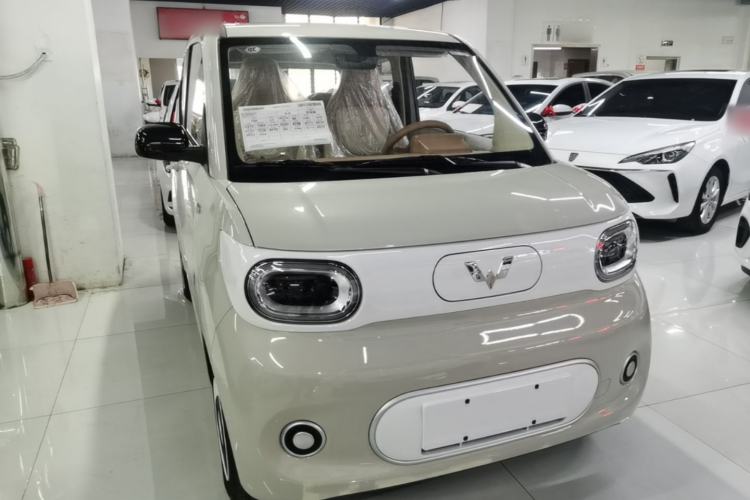 Used Wuling Hongguang MINIEV 2024 3rd Generation 215km Youth Edition Front