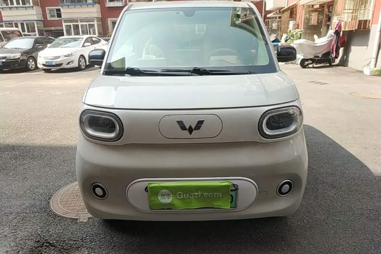 Used Wuling Hongguang MINIEV 2024 3rd Generation 215km Youth Edition Front