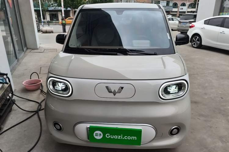 Used Wuling Hongguang MINIEV 2024 3rd Generation 215km Youth Edition Front