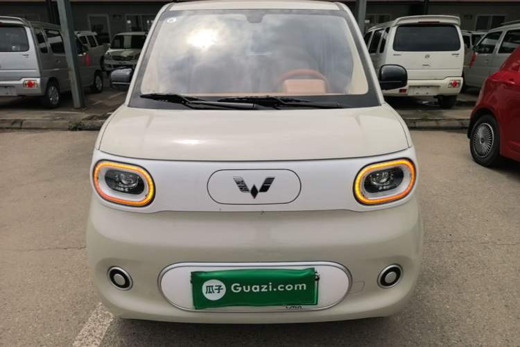 Used Wuling Hongguang MINIEV 2024 3rd Generation 215km Youth Edition Front