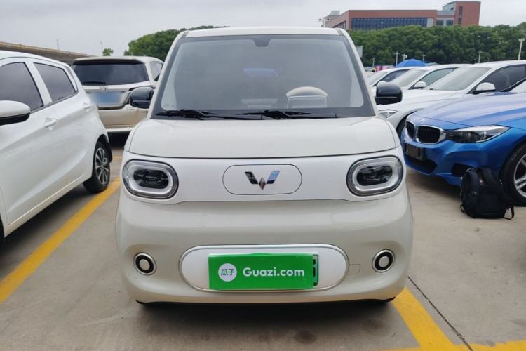 Used Wuling Hongguang MINIEV 2024 3rd Generation 215km Youth Edition Front