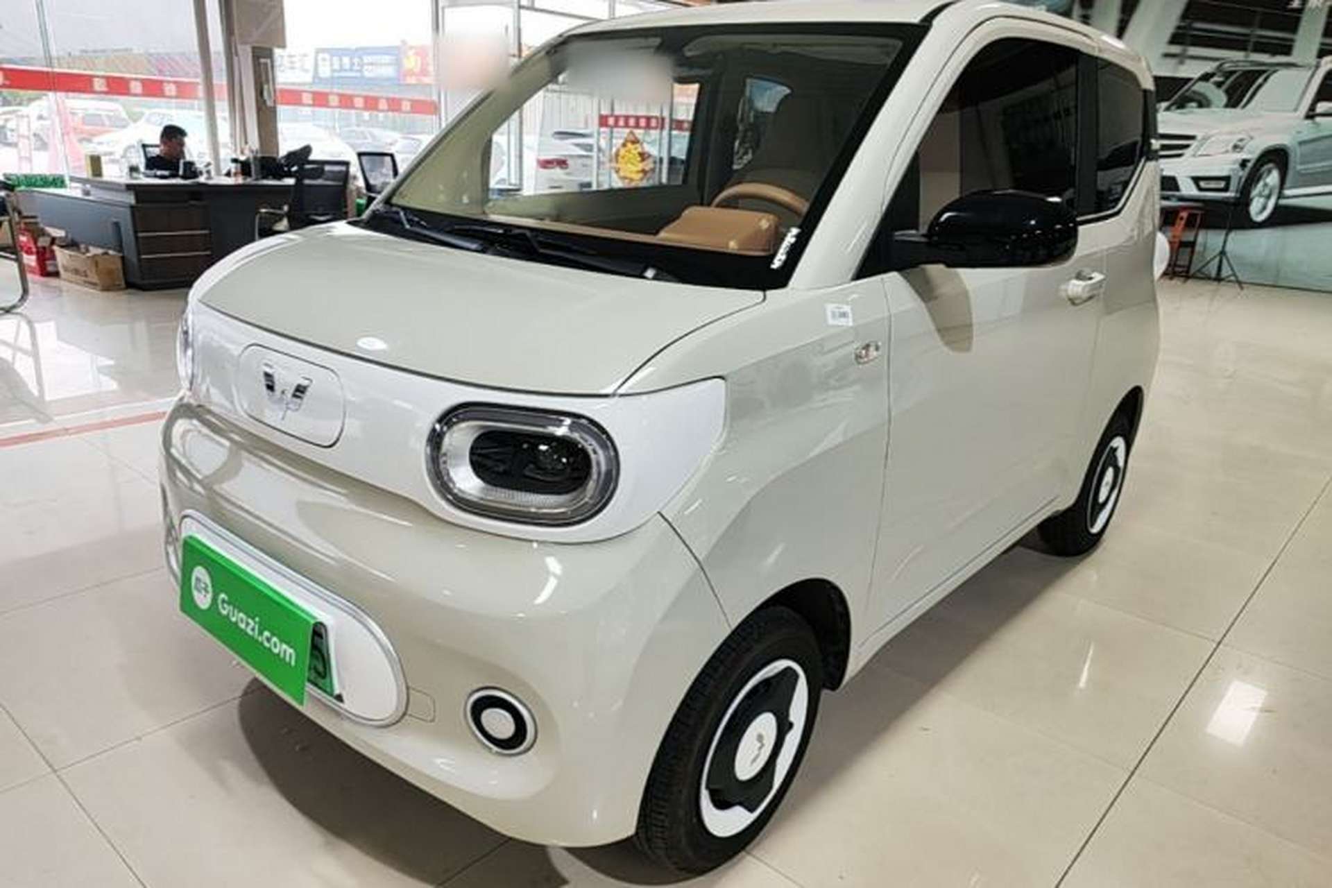 Used Wuling Hongguang MINIEV 2024 3rd Generation 215km Youth Edition Front Left 45 Deg