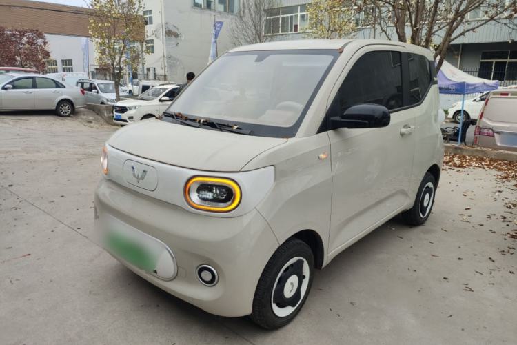 Used Wuling Hongguang MINIEV 2024 3rd Generation 215km Youth Edition Front Left 45 Deg