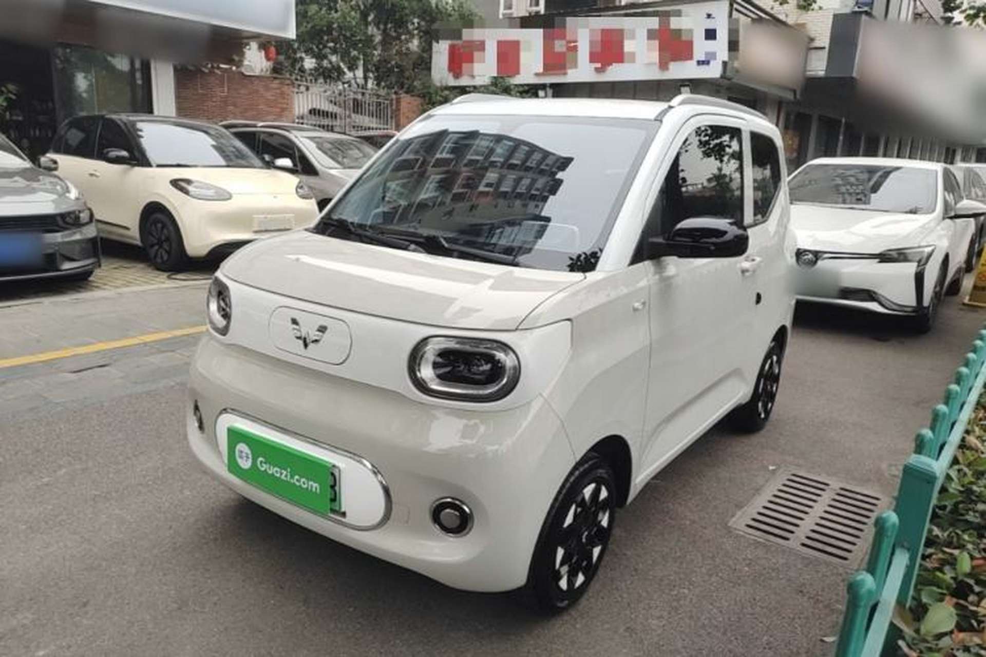 Used Wuling Hongguang MINIEV 2024 3rd Generation 215km Advanced Version Front Left 45 Deg