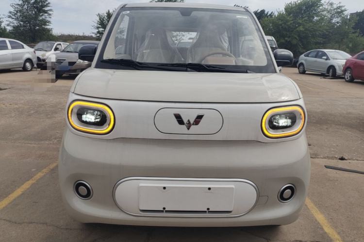 Used Wuling Hongguang MINIEV 2024 3rd Generation 215km Youth Edition Front