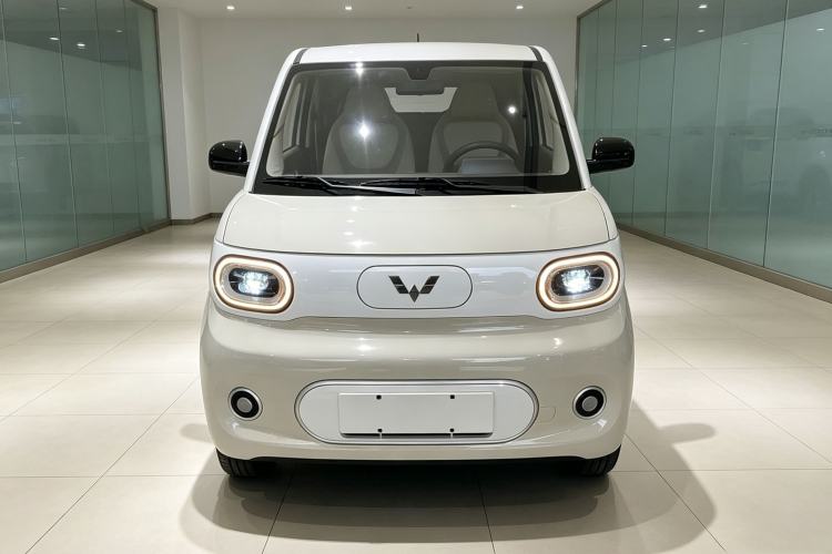 Used Wuling Hongguang MINIEV 2024 3rd Generation 215km Youth Edition Front
