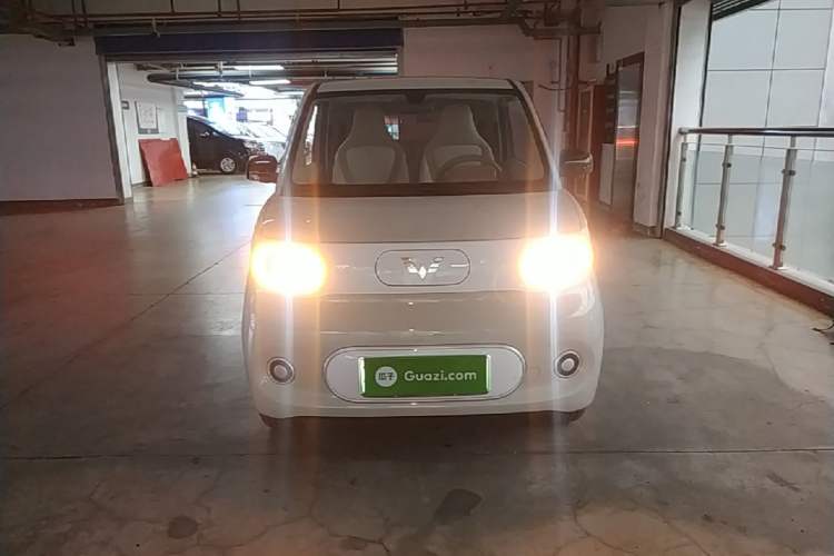 Used Wuling Hongguang MINIEV 2024 3rd Generation 215km Youth Edition Front