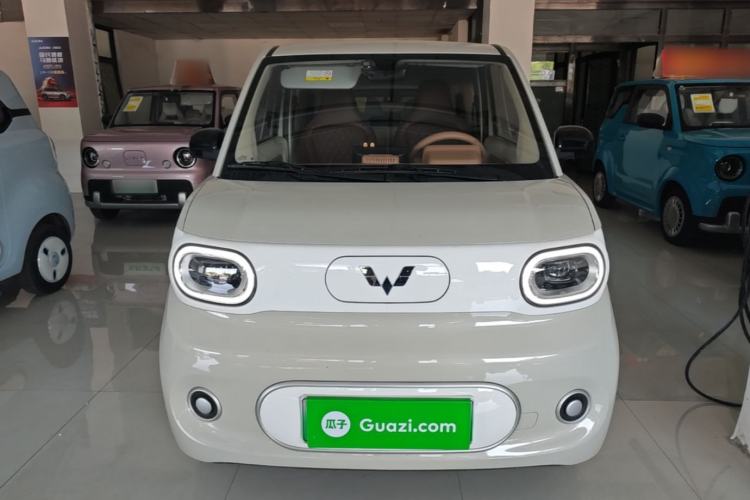 Used Wuling Hongguang MINIEV 2024 3rd Generation 215km Youth Edition Front