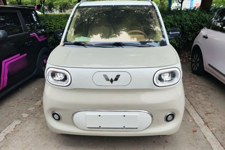 Used Wuling Hongguang MINIEV 2024 3rd Generation 215km Advanced Version Front