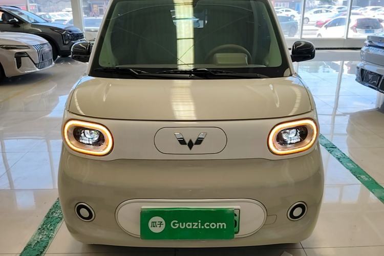 Used Wuling Hongguang MINIEV 2024 3rd Generation 215km Youth Edition Front