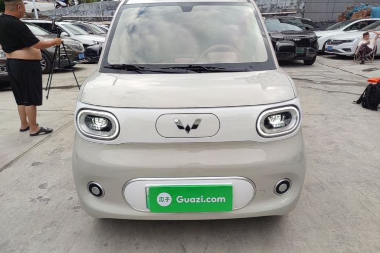Used Wuling Hongguang MINIEV 2024 3rd Generation 215km Youth Edition Front
