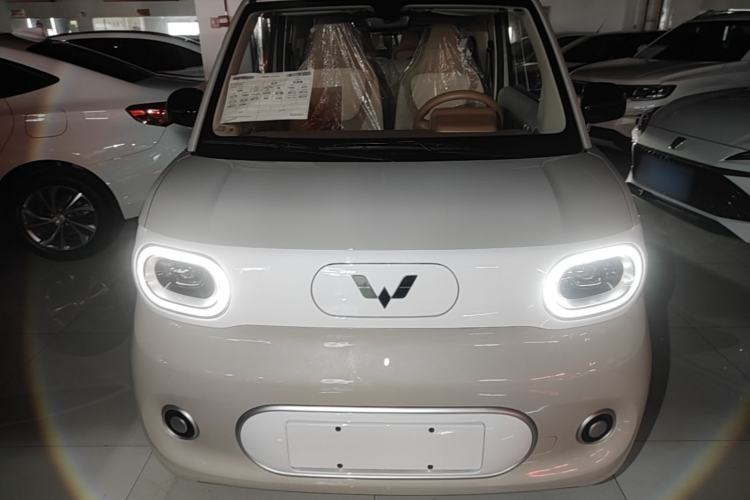 Used Wuling Hongguang MINIEV 2024 3rd Generation 215km Youth Edition Front