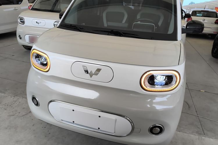 Used Wuling Hongguang MINIEV 2024 3rd Generation 215km Youth Edition Front