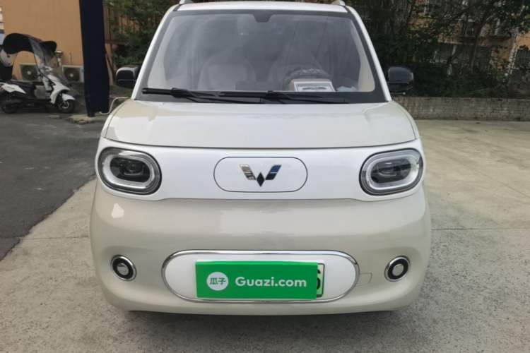 Used Wuling Hongguang MINIEV 2024 3rd Generation 215km Youth Edition Front