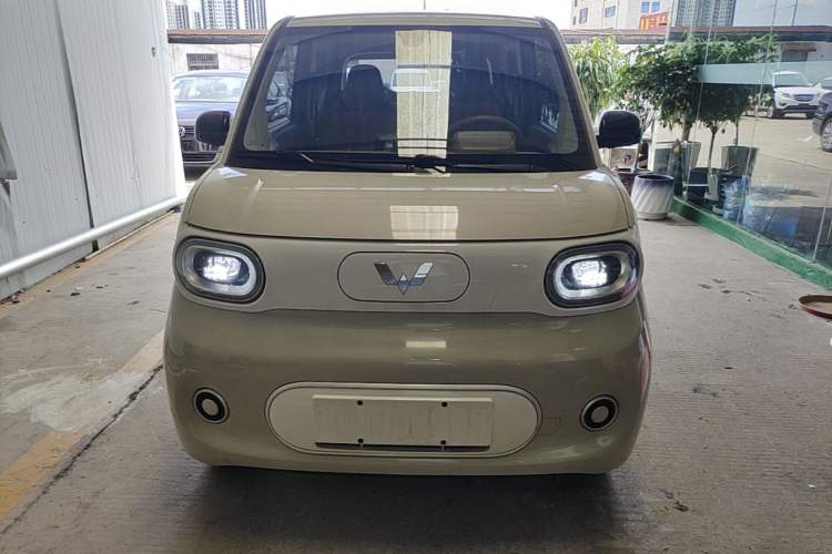 Used Wuling Hongguang MINIEV 2024 3rd Generation 215km Youth Edition Front