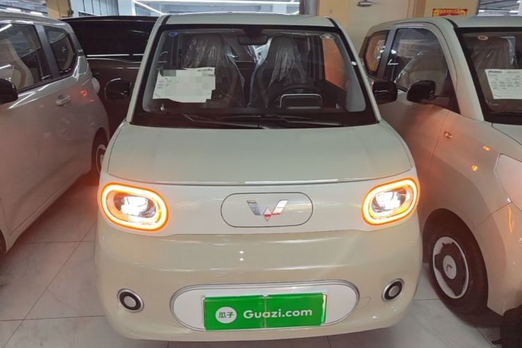 Used Wuling Hongguang MINIEV 2024 3rd Generation 215km Youth Edition Front