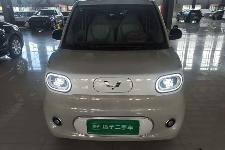 Used Wuling Hongguang MINIEV 2024 3rd Generation 215km Youth Edition Front