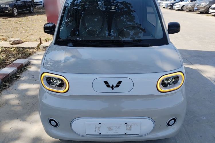 Used Wuling Hongguang MINIEV 2024 3rd Generation 215km Youth Edition Front