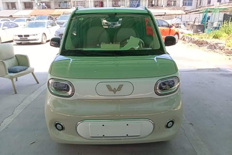 Used Wuling Hongguang MINIEV 2024 3rd Generation 215km Advanced Version Front