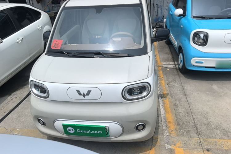 Used Wuling Hongguang MINIEV 2024 3rd Generation 215km Youth Edition Front