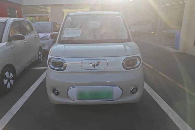 Used Wuling Hongguang MINIEV 2024 3rd Generation 215km Youth Edition Front