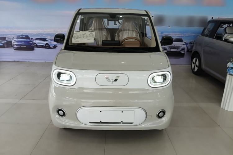 Used Wuling Hongguang MINIEV 2024 3rd Generation 215km Youth Edition Front