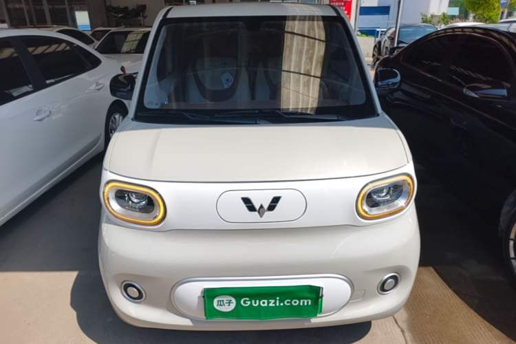 Used Wuling Hongguang MINIEV 2024 3rd Generation 215km Youth Edition Front