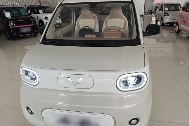 Used Wuling Hongguang MINIEV 2024 3rd Generation 215km Youth Edition Front