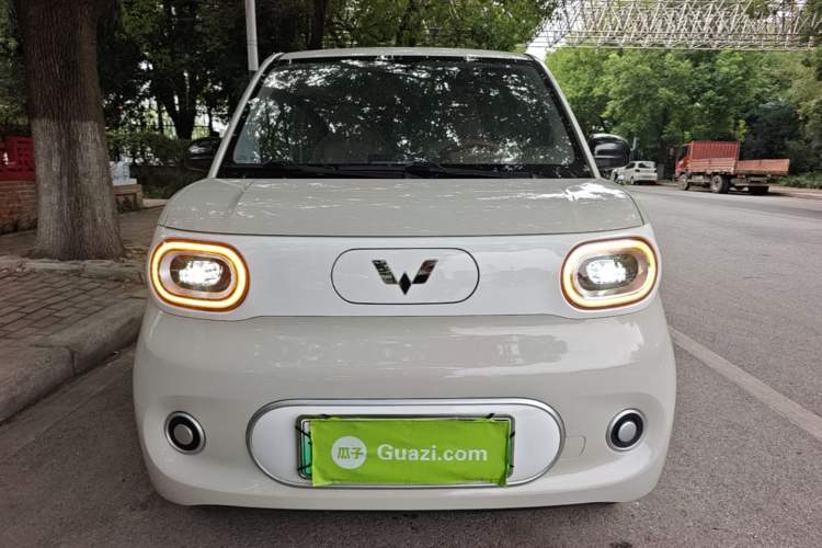 Used Wuling Hongguang MINIEV 2024 3rd Generation 215km Youth Edition Front