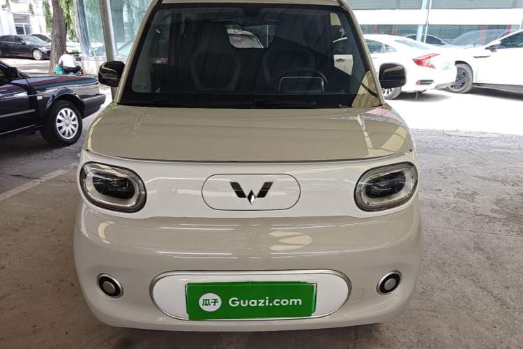 Used Wuling Hongguang MINIEV 2024 3rd Generation 215km Youth Edition Front