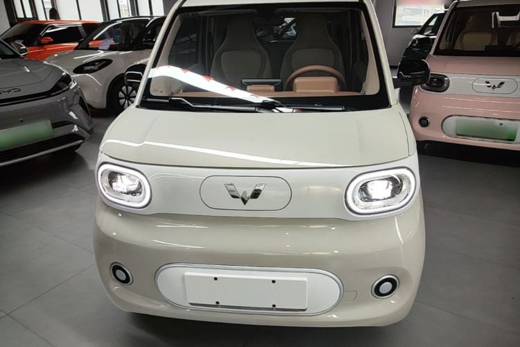 Used Wuling Hongguang MINIEV 2024 3rd Generation 215km Youth Edition Front