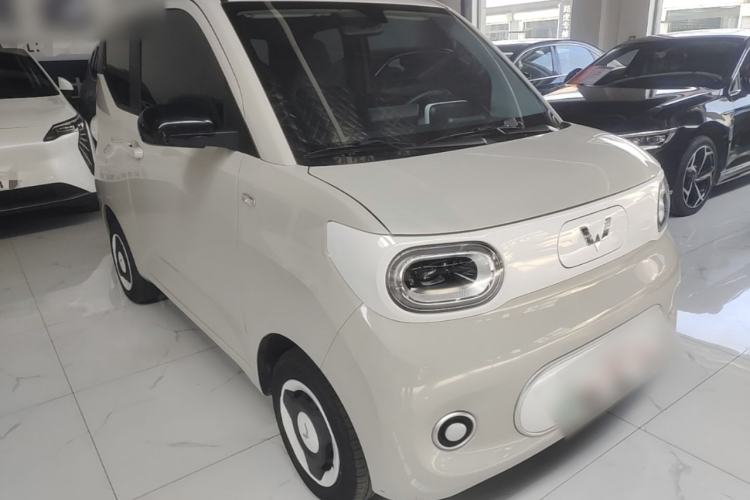 Used Wuling Hongguang MINIEV 2024 3rd Generation 215km Youth Edition Front Right 45 Deg