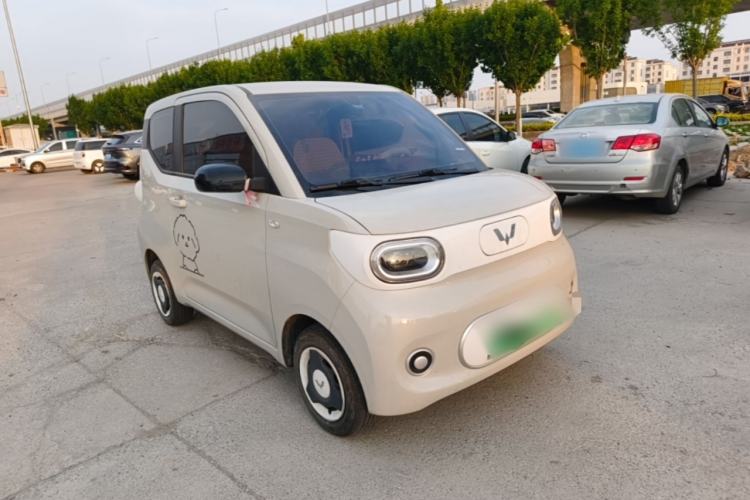 Used Wuling Hongguang MINIEV 2024 3rd Generation 215km Youth Edition Front Right 45 Deg