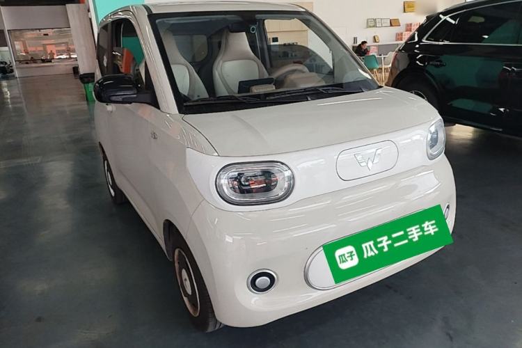 Used Wuling Hongguang MINIEV 2024 3rd Generation 215km Youth Edition Front Right 45 Deg