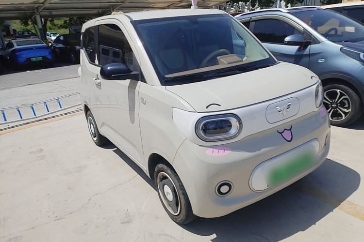 Used Wuling Hongguang MINIEV 2024 3rd Generation 215km Youth Edition Front Right 45 Deg