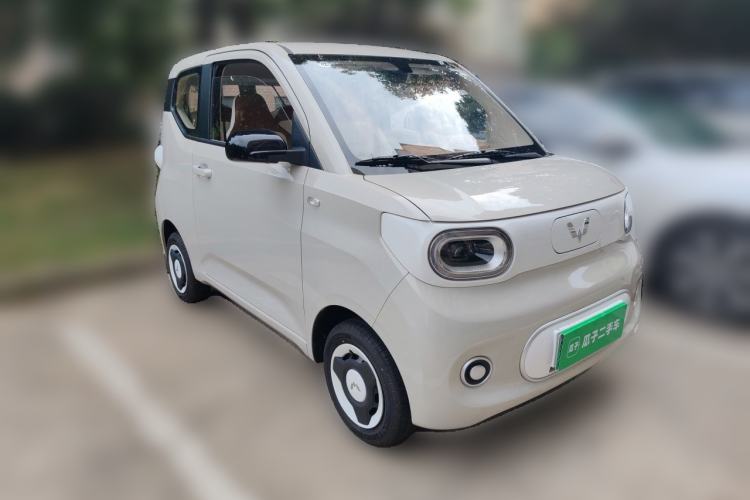 Used Wuling Hongguang MINIEV 2024 3rd Generation 215km Youth Edition Front Right 45 Deg