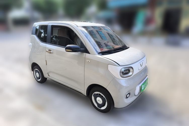 Used Wuling Hongguang MINIEV 2024 3rd Generation 215km Youth Edition Front Right 45 Deg
