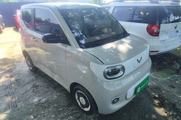 Used Wuling Hongguang MINIEV 2024 3rd Generation 215km Youth Edition Front Right 45 Deg