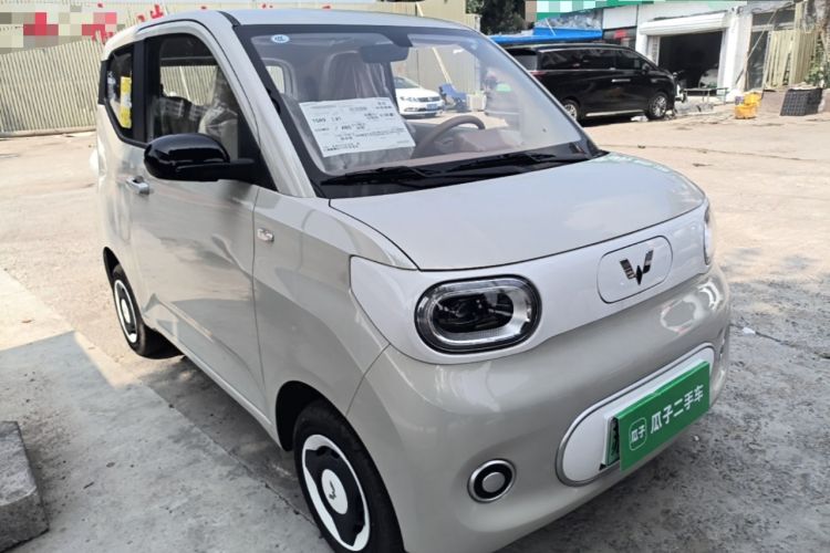 Used Wuling Hongguang MINIEV 2024 3rd Generation 215km Youth Edition Front Right 45 Deg