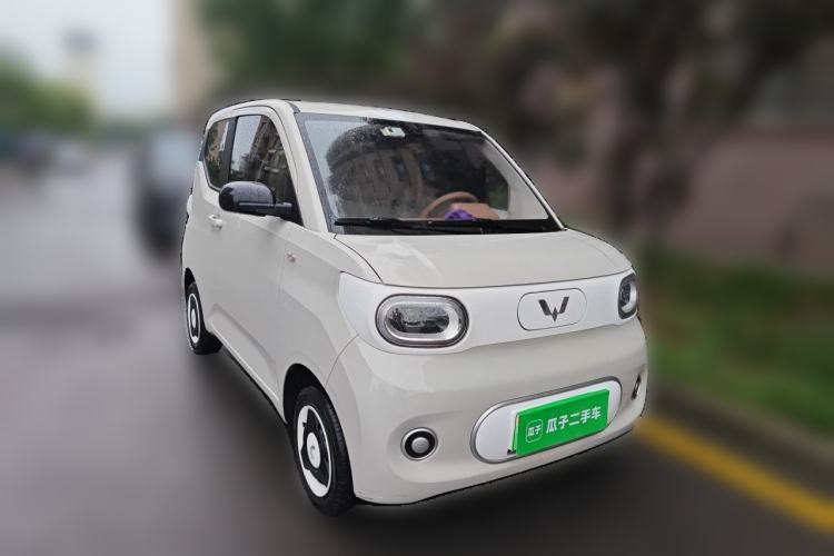 Used Wuling Hongguang MINIEV 2024 3rd Generation 215km Youth Edition Front Right 45 Deg