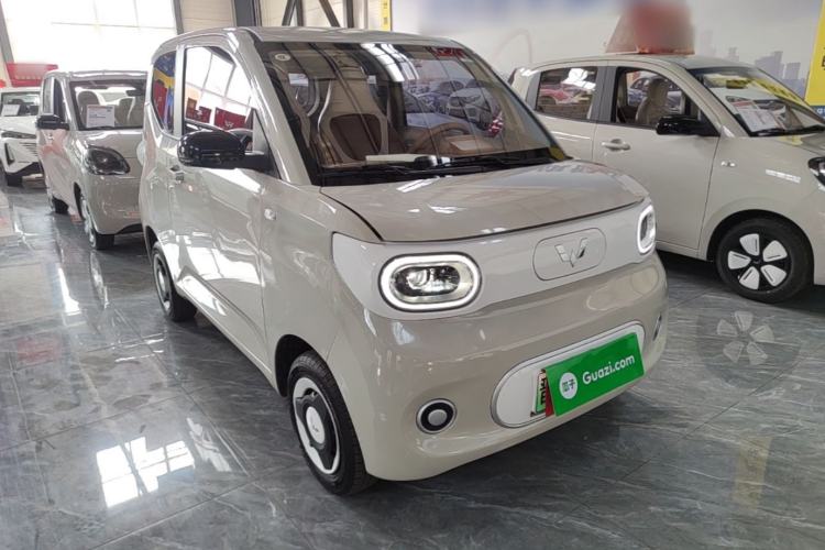 Used Wuling Hongguang MINIEV 2024 3rd Generation 215km Youth Edition Front Right 45 Deg