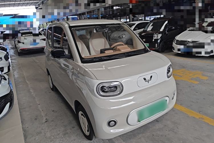 Used Wuling Hongguang MINIEV 2024 3rd Generation 215km Youth Edition Front Right 45 Deg