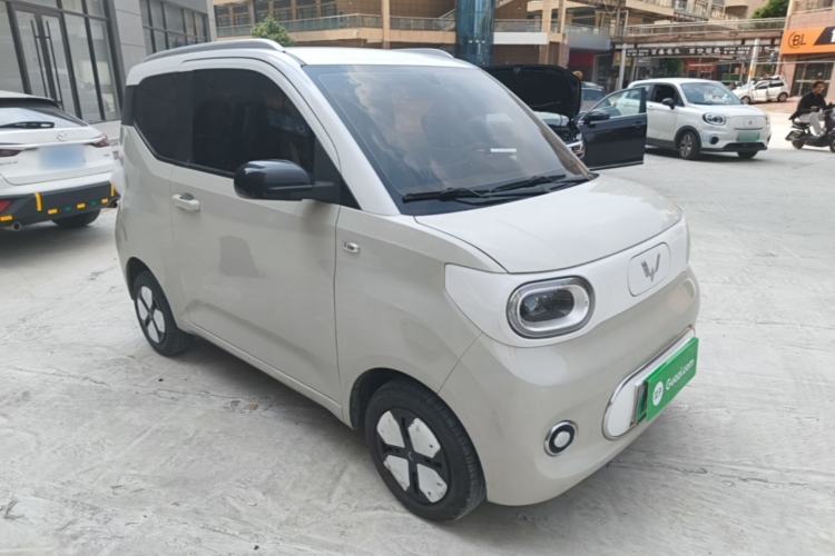 Used Wuling Hongguang MINIEV 2024 3rd Generation 215km Advanced Version Front Right 45 Deg